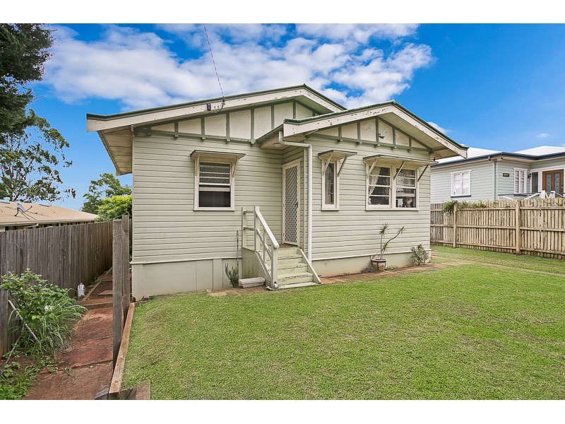 55 Mary Street, Mount Lofty QLD 4350