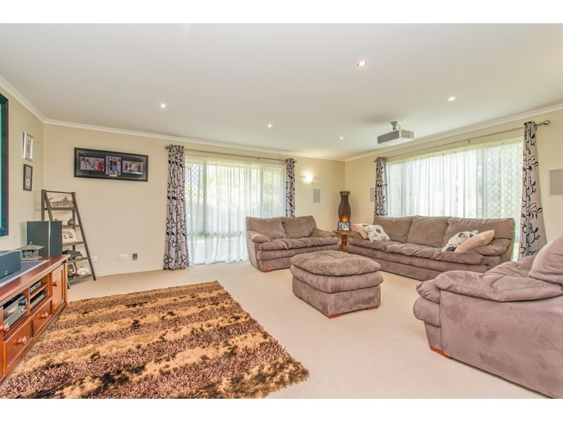 4 Volp Court, Highfields QLD 4352