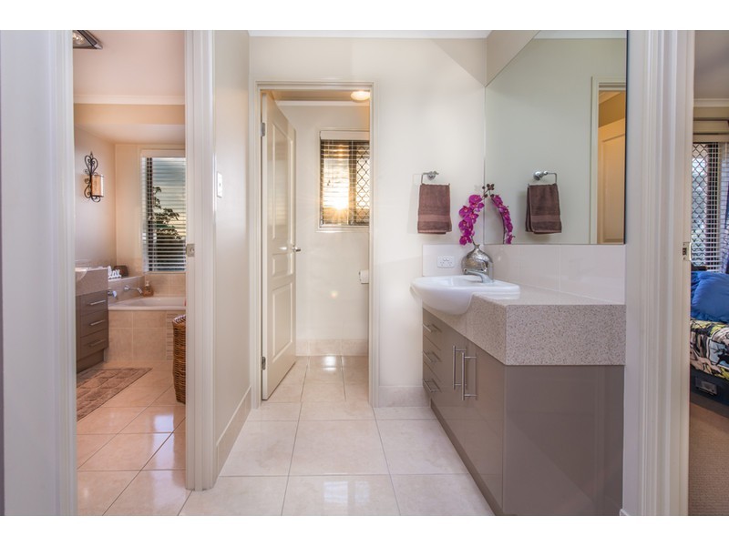 4 Volp Court, Highfields QLD 4352