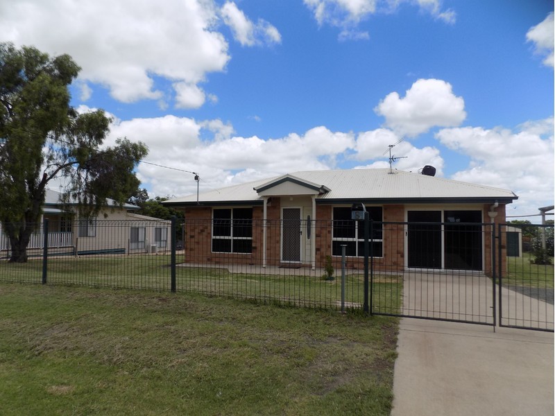 8 Gulligal Street, Kingsthorpe QLD 4400