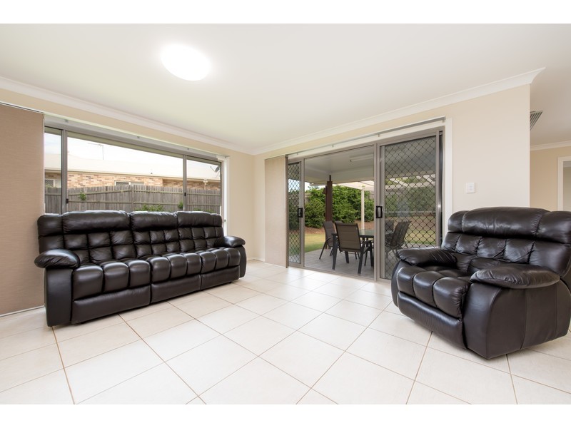 3 Wagtail Drive, Highfields QLD 4352