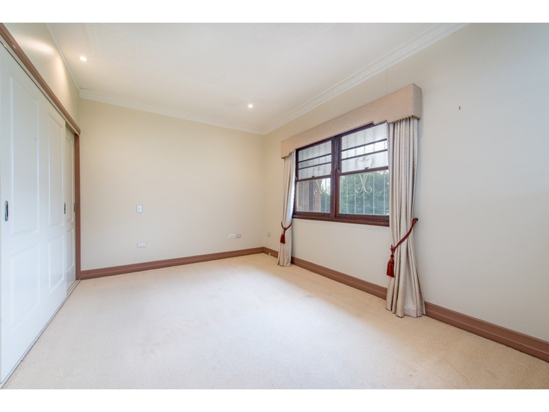 112 North Street, North Toowoomba QLD 4350