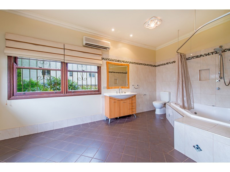 112 North Street, North Toowoomba QLD 4350