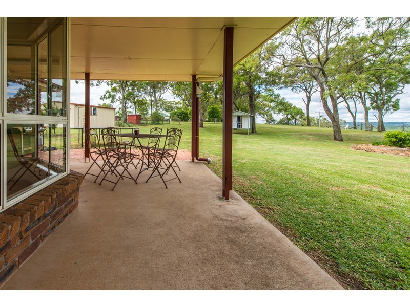 4 Cotswold Close, Cotswold Hills QLD 4350