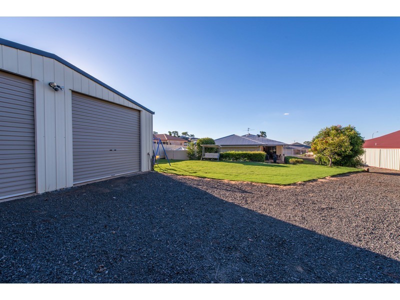 11 Bronte Street, Westbrook QLD 4350
