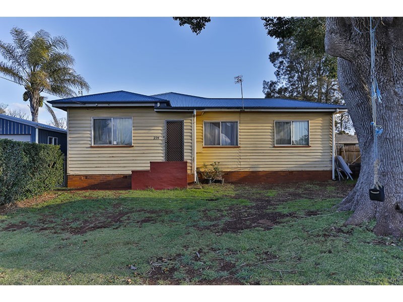 274 Taylor Street, Glenvale QLD 4350