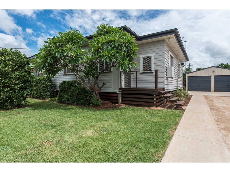 22 Henderson Street, Newtown QLD 4350