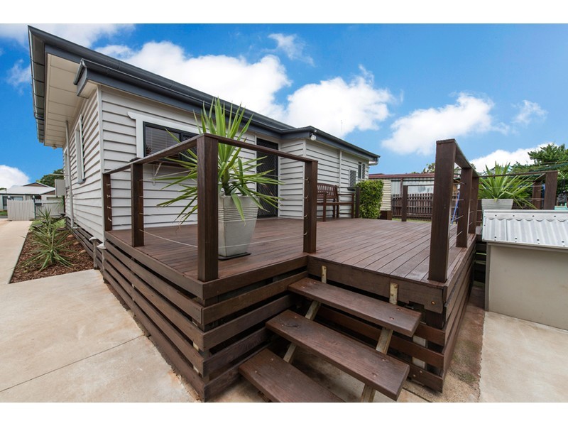 22 Henderson Street, Newtown QLD 4350