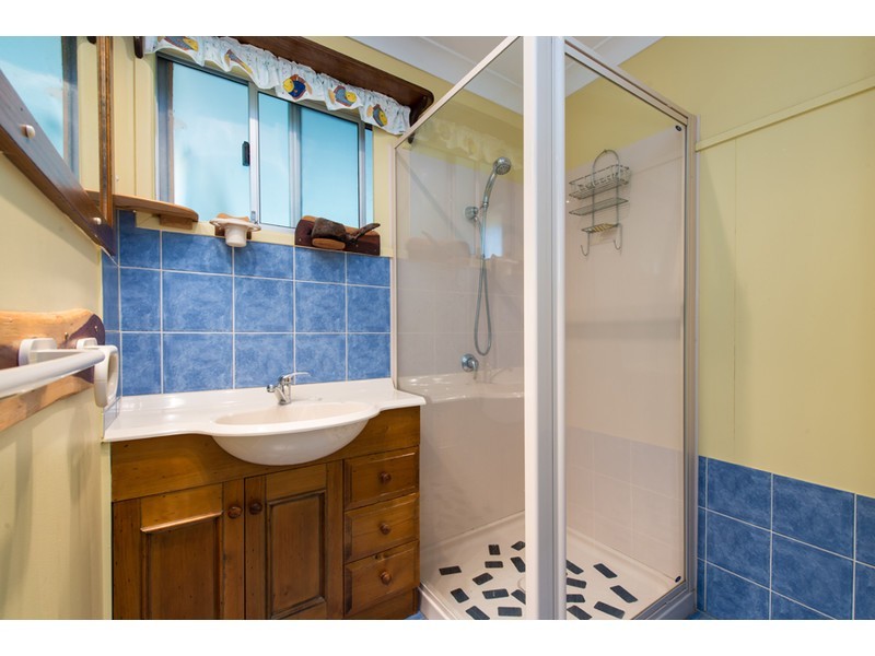 17 Railway Terrace, Crows Nest QLD 4355