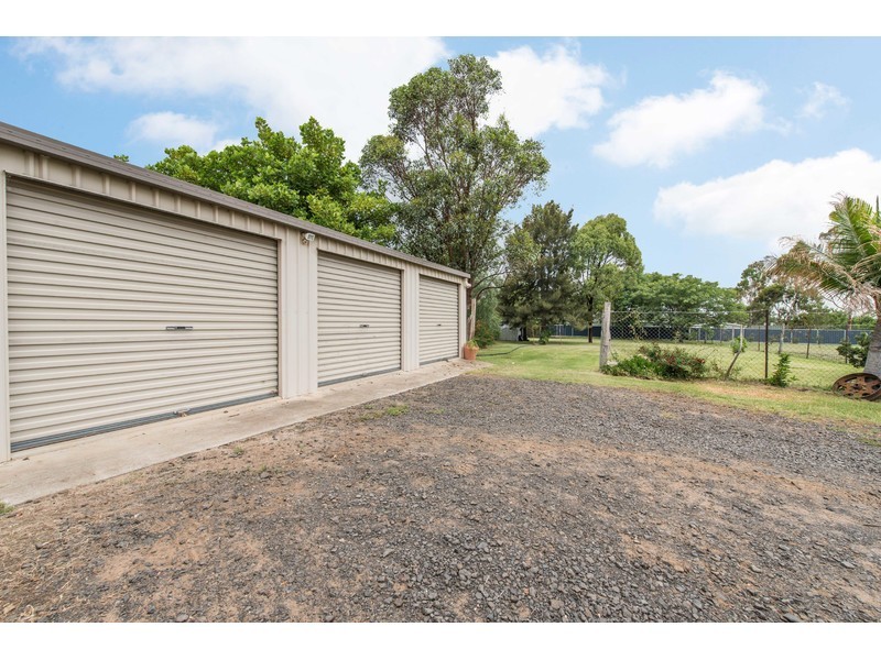 6 Peters Street, Goombungee QLD 4354