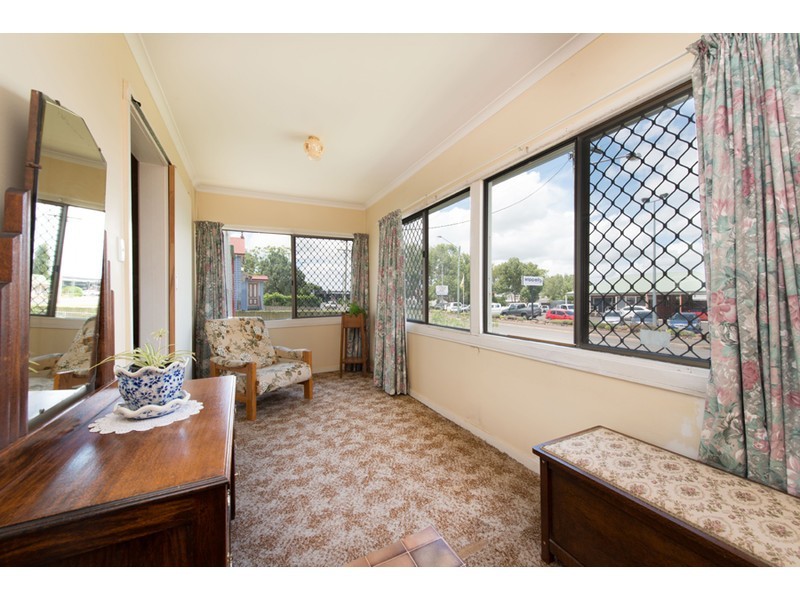 27 Clifford Street, Toowoomba City QLD 4350