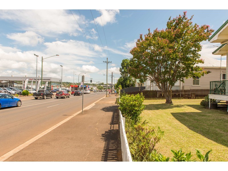 27 Clifford Street, Toowoomba City QLD 4350