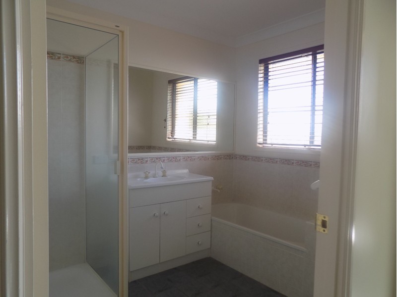 48 Wood Drive, Middle Ridge QLD 4350