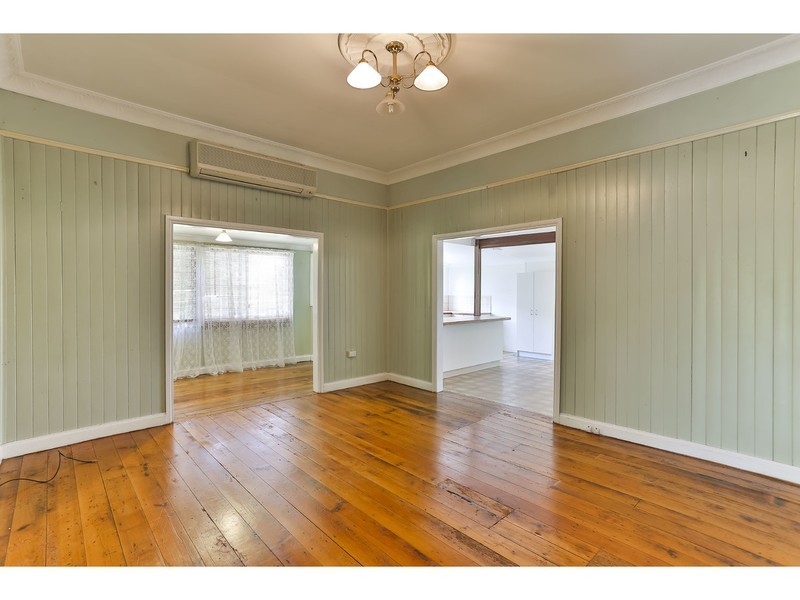 292 James Street, Harristown QLD 4350