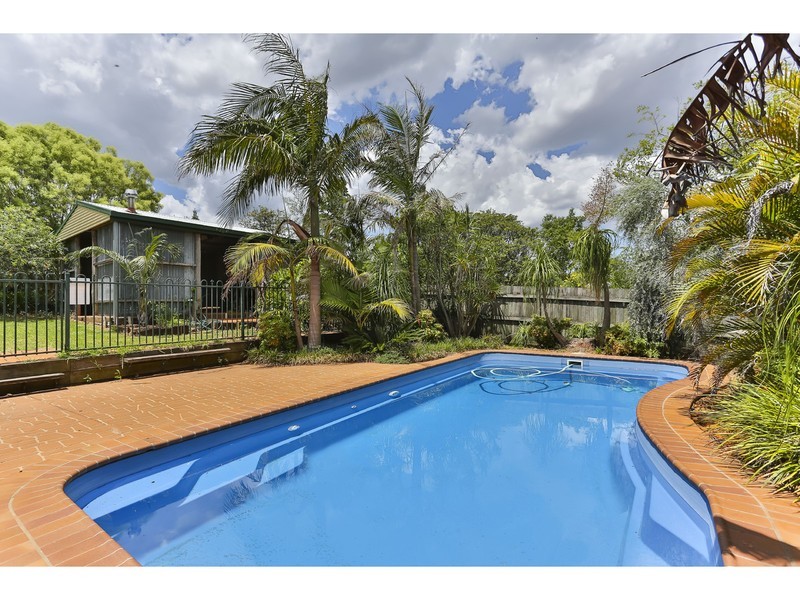 292 James Street, Harristown QLD 4350