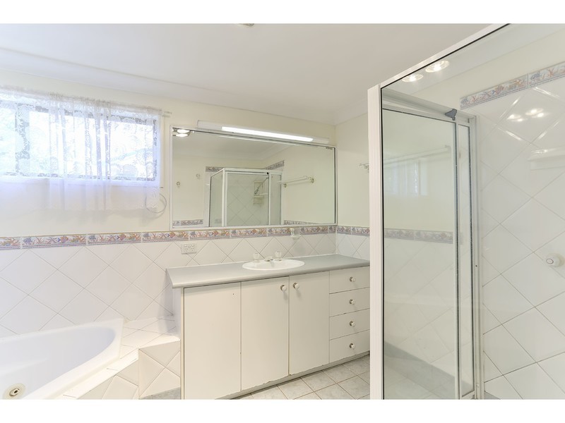 292 James Street, Harristown QLD 4350