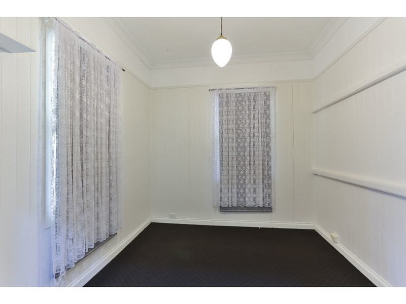 292 James Street, Harristown QLD 4350