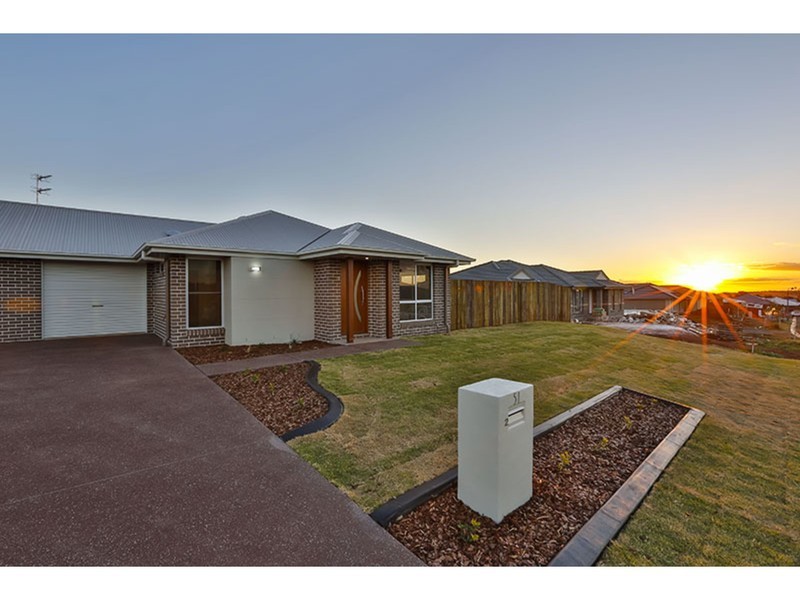 2/51 Trevean Drive, Kleinton QLD 4352