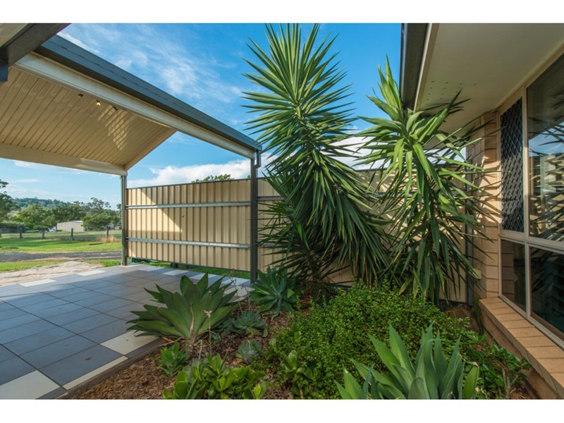 57 Highland Park Road, Meringandan West QLD 4352