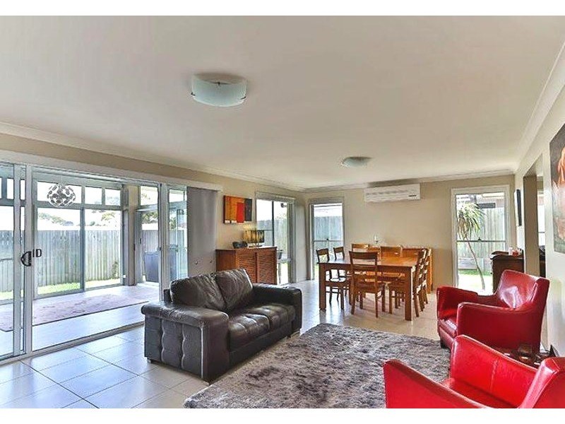 11 McCallum Court, Middle Ridge QLD 4350