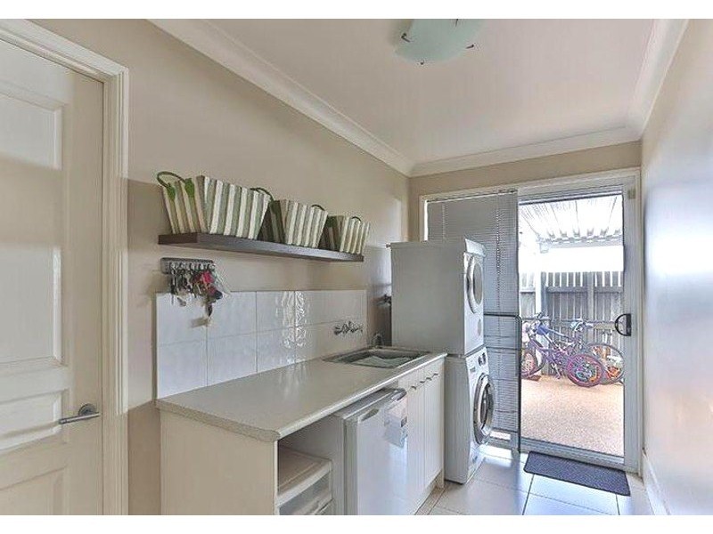 11 McCallum Court, Middle Ridge QLD 4350
