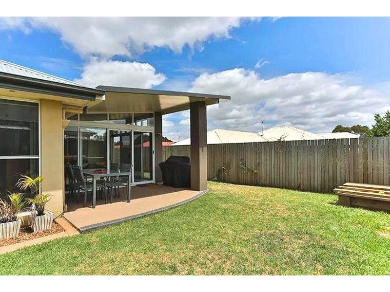 11 McCallum Court, Middle Ridge QLD 4350