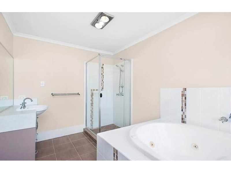 10 Trevean Drive, Kleinton QLD 4352