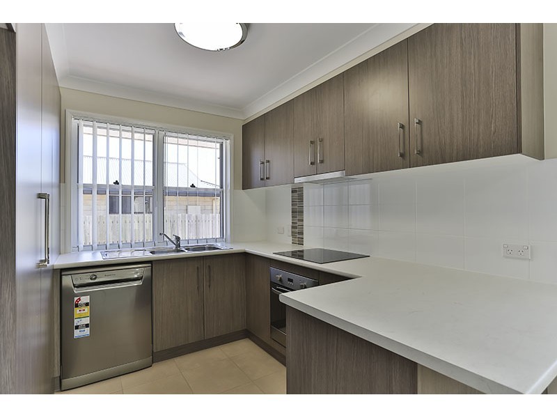 2/429 West Street, Darling Heights QLD 4350