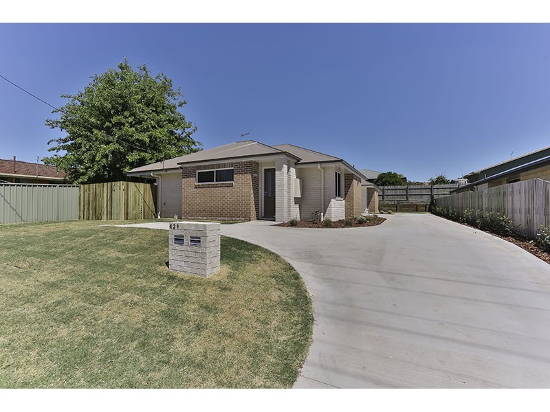 2/429 West Street, Darling Heights QLD 4350