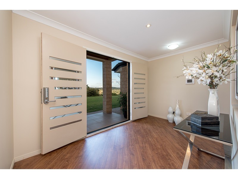 17 Fawngrove Drive, Glenvale QLD 4350