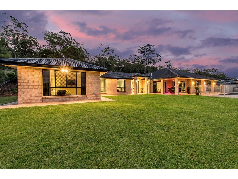 17 Fawngrove Drive, Glenvale QLD 4350