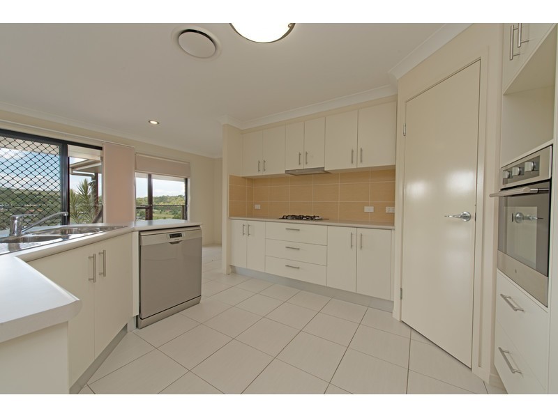75 Tranter Street, Top Camp QLD 4350