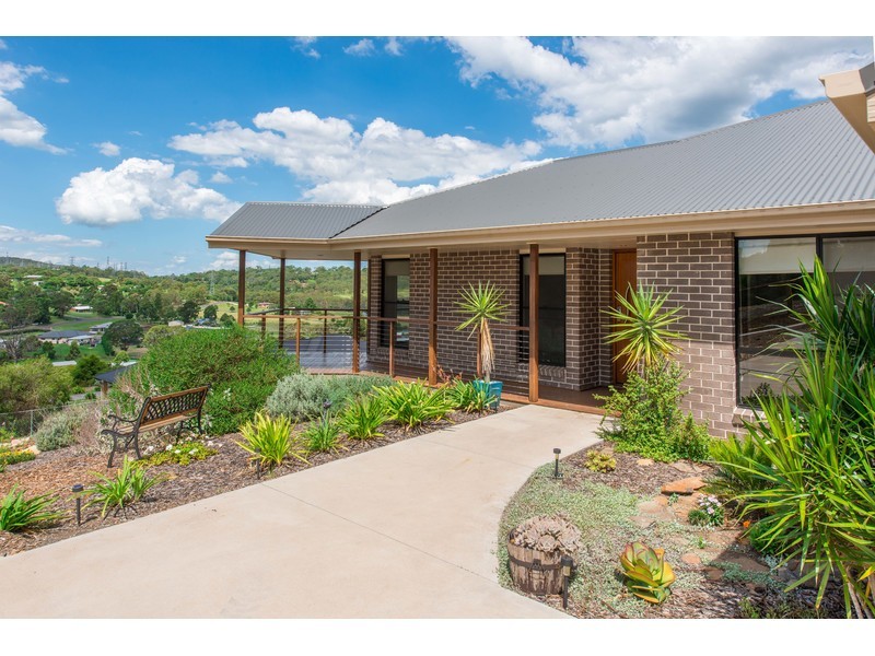 75 Tranter Street, Top Camp QLD 4350