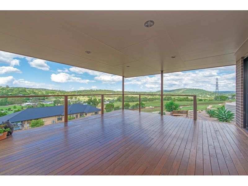 75 Tranter Street, Top Camp QLD 4350