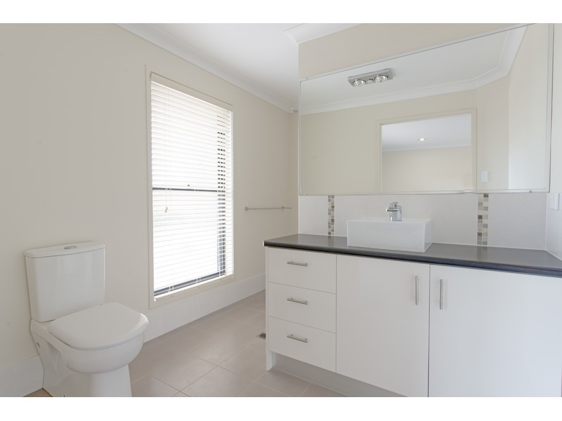 75 Tranter Street, Top Camp QLD 4350