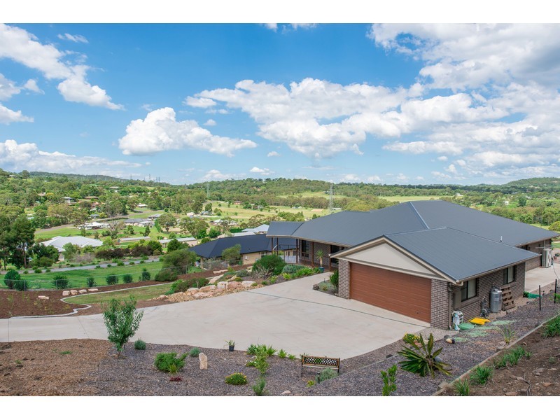 75 Tranter Street, Top Camp QLD 4350
