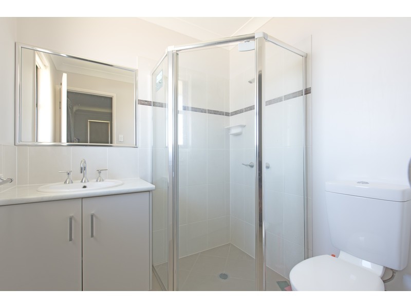 6 Jay Street, Westbrook QLD 4350