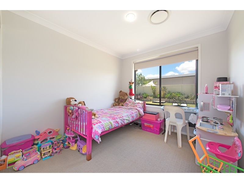 6 Jay Street, Westbrook QLD 4350