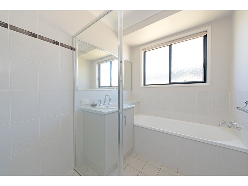 6 Jay Street, Westbrook QLD 4350