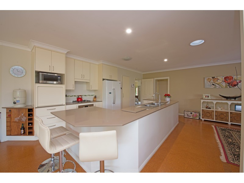 6 Wesley Court, Highfields QLD 4352