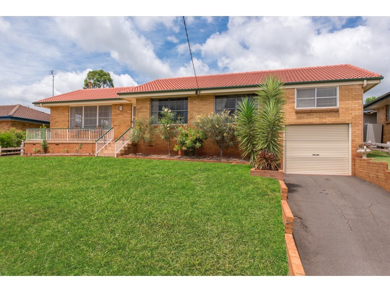 100 Long Street, Centenary Heights QLD 4350