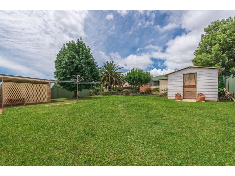 100 Long Street, Centenary Heights QLD 4350