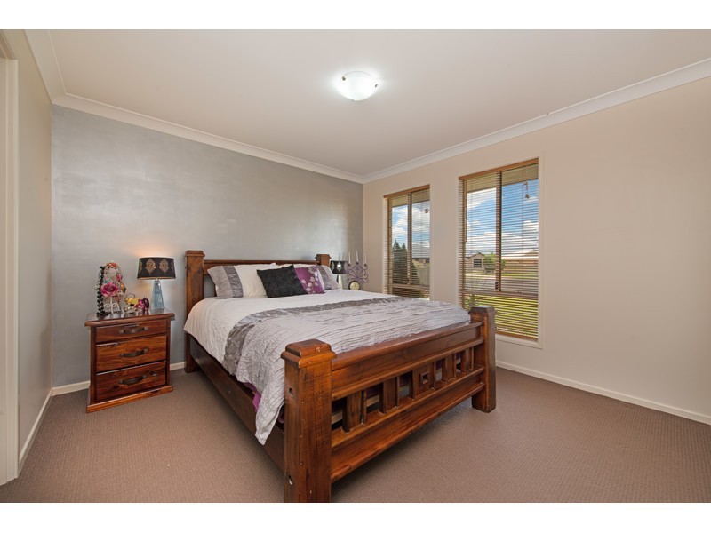 17 Woodville Court, Wyreema QLD 4352