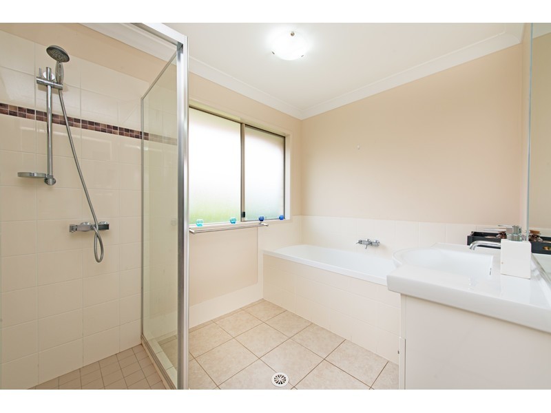 17 Woodville Court, Wyreema QLD 4352
