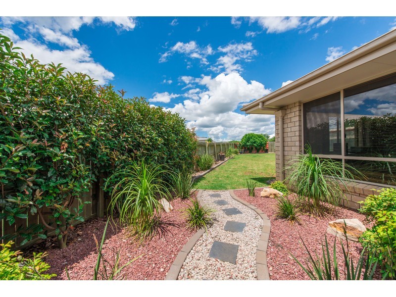 17 Woodville Court, Wyreema QLD 4352