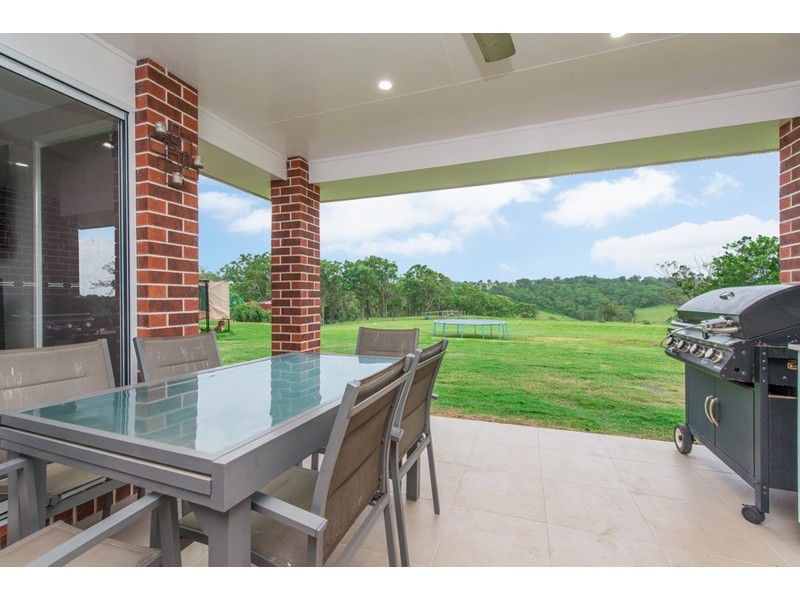 200 Postle Street, Mount Rascal QLD 4350