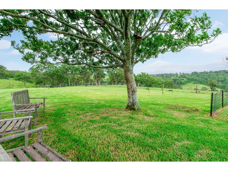 200 Postle Street, Mount Rascal QLD 4350