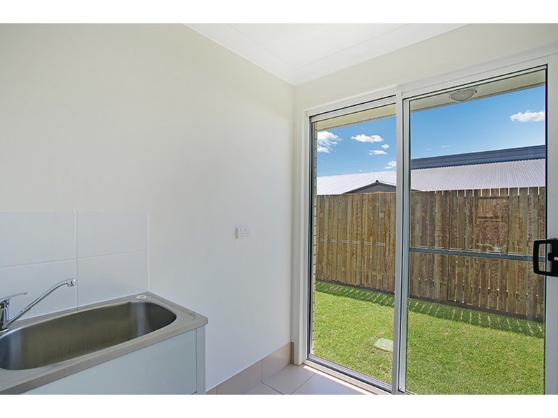 4 Parkview Drive, Glenvale QLD 4350