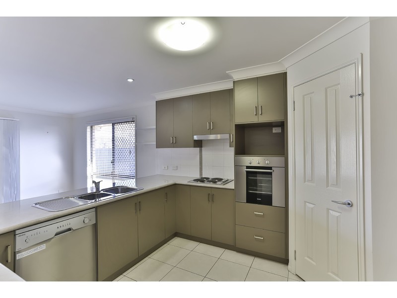 4 Paperbark Drive, Glenvale QLD 4350