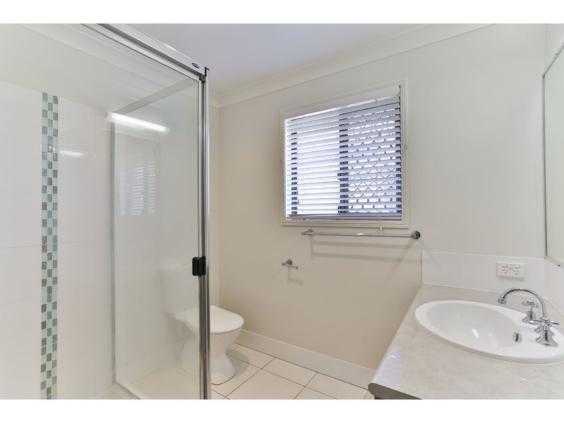 4 Paperbark Drive, Glenvale QLD 4350